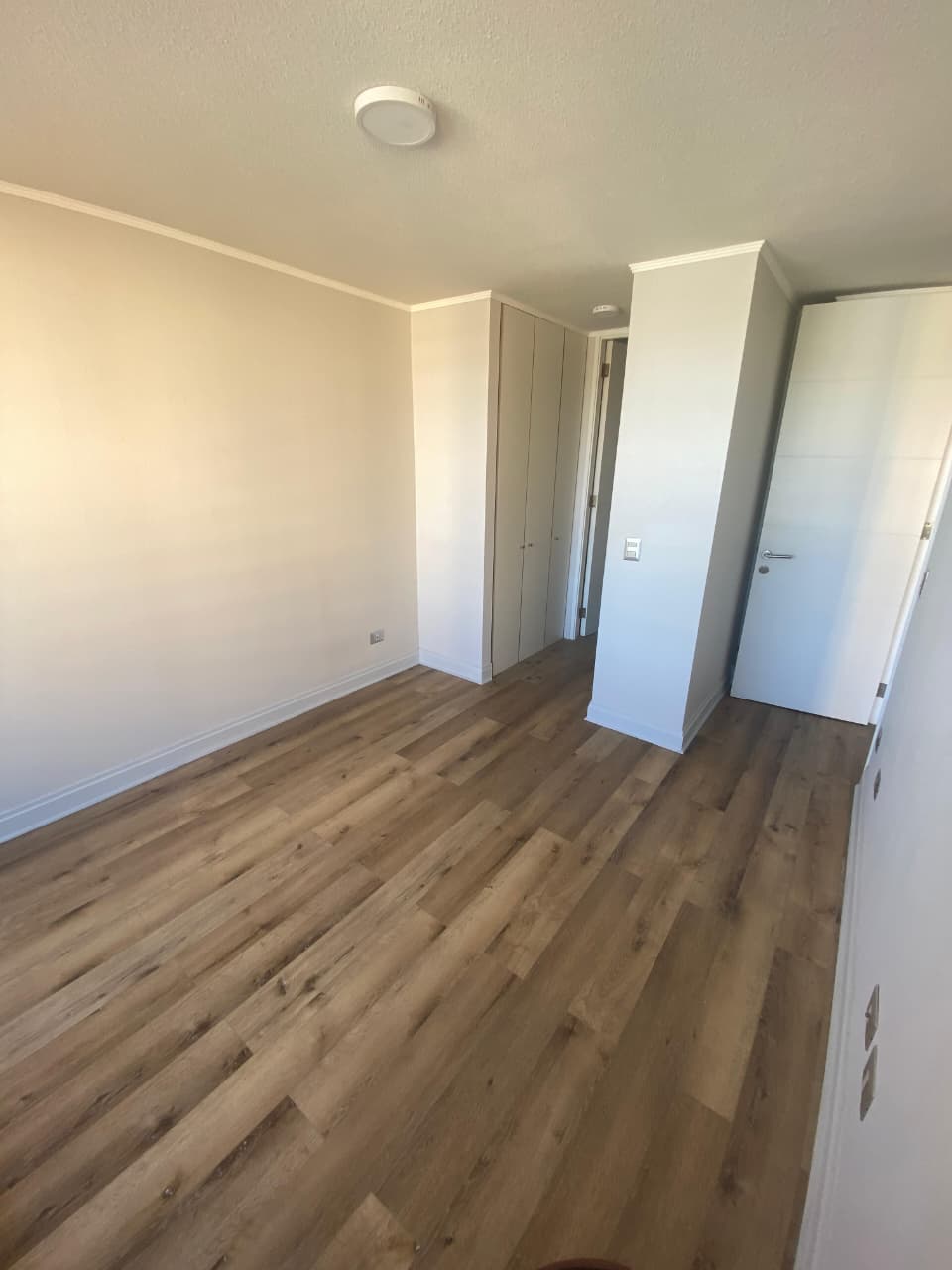 MODERNO DEPARTAMENTO CON GRAN BALCÓN Y 2 SUITES EN CONCEPCIÓN-EDIFICIO BANDERA - Imagen 3