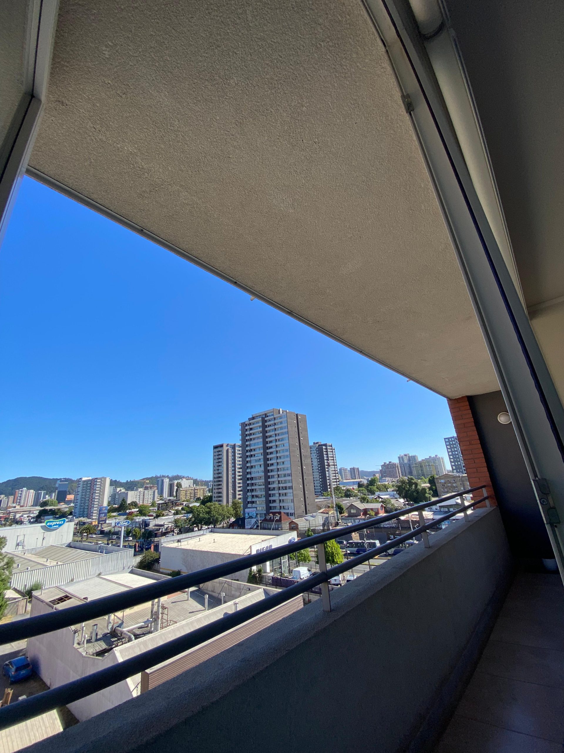 MODERNO DEPARTAMENTO CON GRAN BALCÓN Y 2 SUITES EN CONCEPCIÓN-EDIFICIO BANDERA - Imagen 17