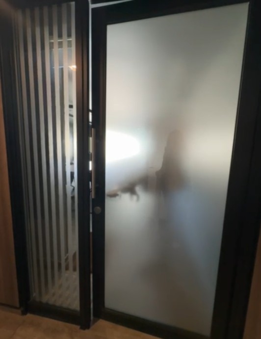 🏢 OFICINA EN ARRIENDO 2P+ SALA DE ESTAR+1B+1E – EDIFICIO ESTUDIO WORK - Imagen 10