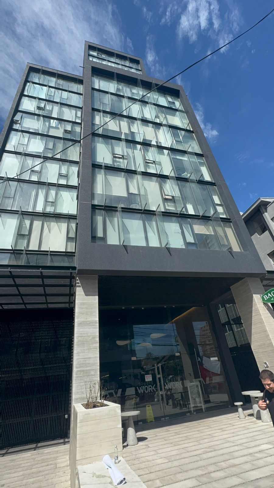 🏢 OFICINA EN ARRIENDO 2P+ SALA DE ESTAR+1B+1E – EDIFICIO ESTUDIO WORK - Imagen 3