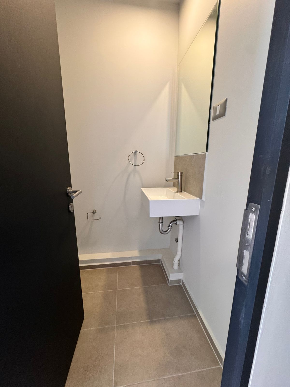 🏢 OFICINA EN ARRIENDO 2P+ SALA DE ESTAR+1B+1E – EDIFICIO ESTUDIO WORK - Imagen 5