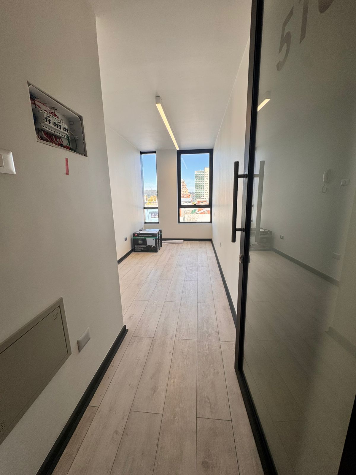 🏢 OFICINA EN ARRIENDO 2P+ SALA DE ESTAR+1B+1E – EDIFICIO ESTUDIO WORK - Imagen 8