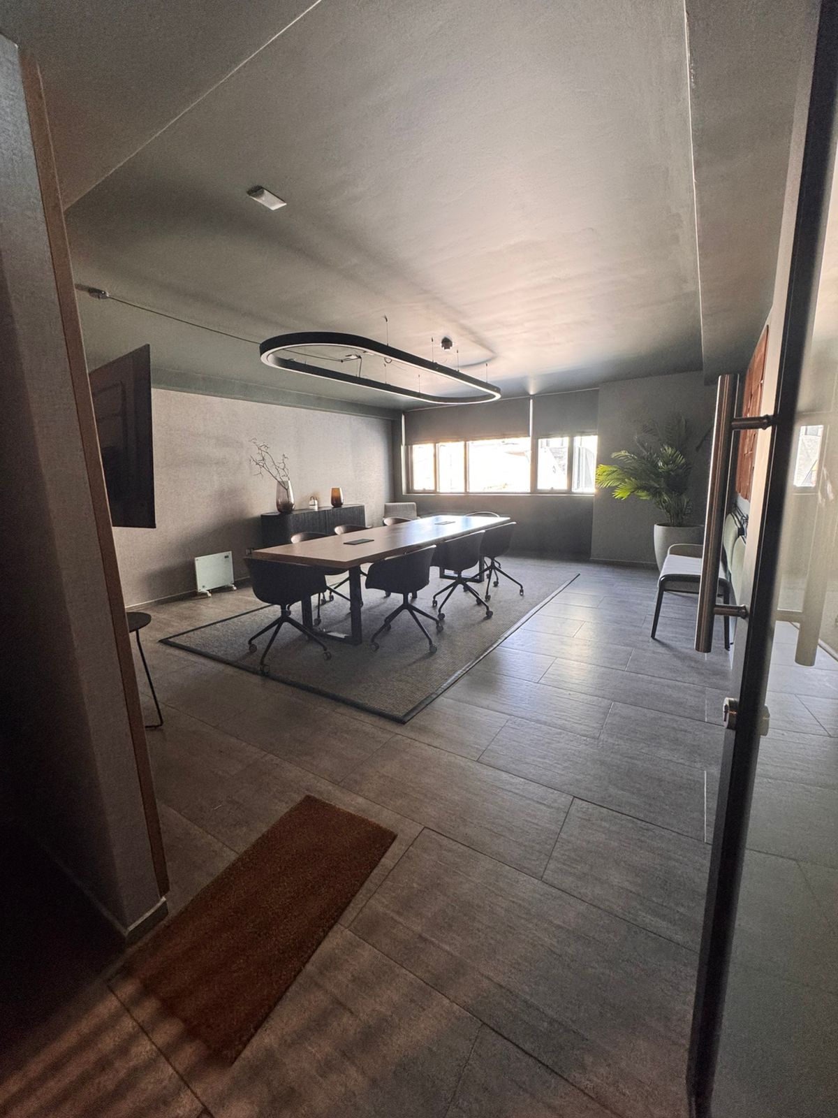 🏢 OFICINA EN ARRIENDO 2P+ SALA DE ESTAR+1B+1E – EDIFICIO ESTUDIO WORK