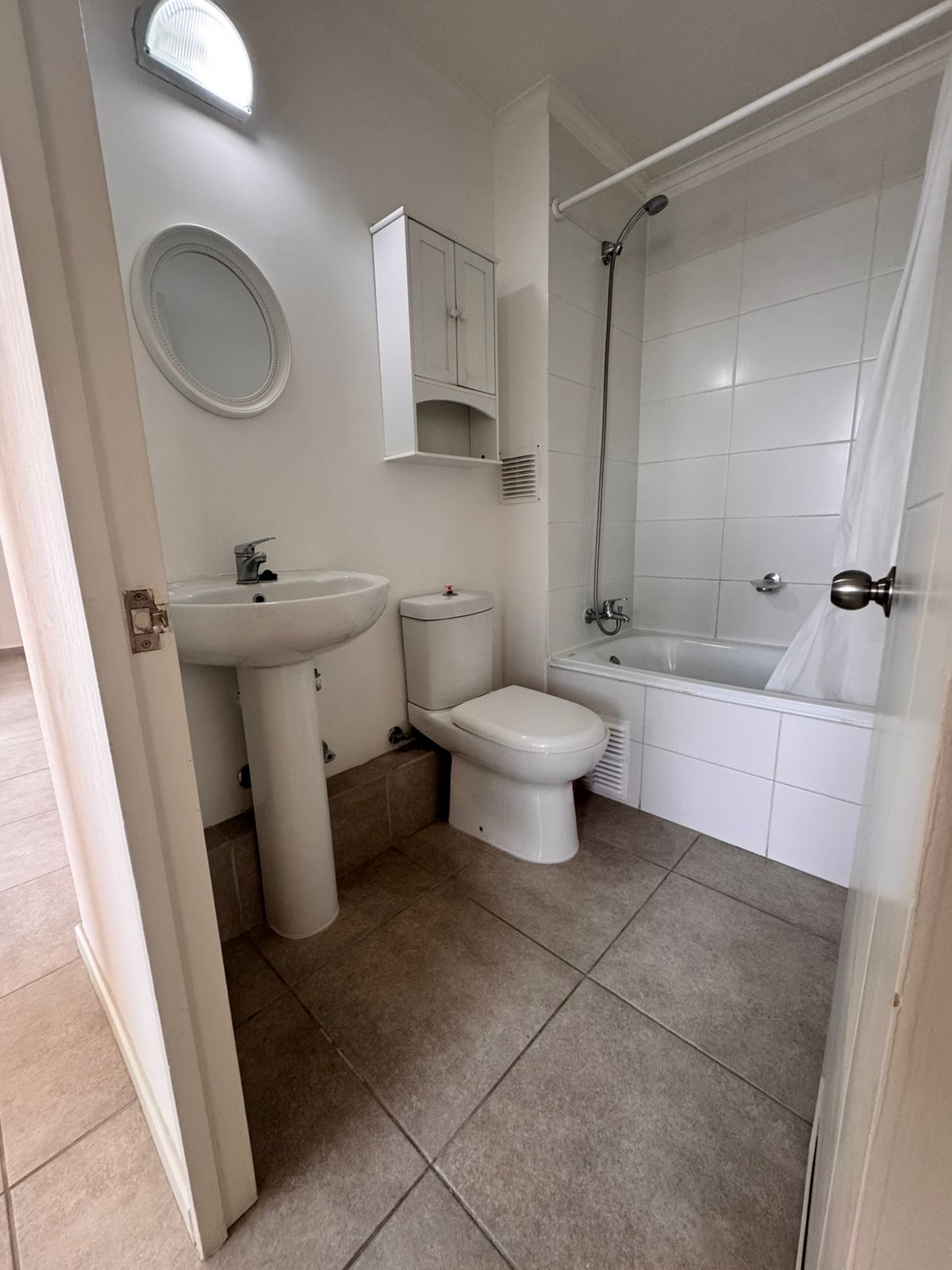 ✨ DEPARTAMENTO EN ARRIENDO 3D+1B+1E INCLUYE GASTOS COMUNES – CONDOMINIO LOS CIPRECES✨🏡 - Imagen 12